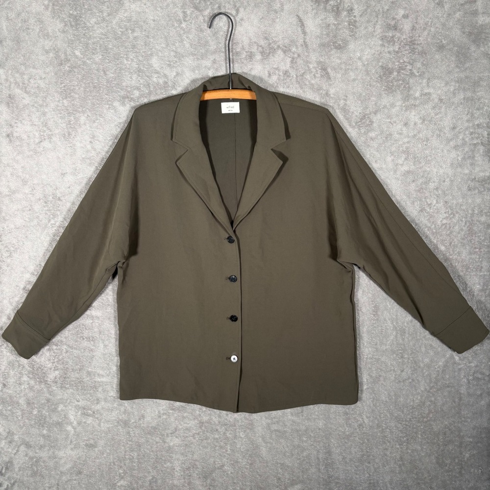 Wilfred Aritzia Freedom  Button Down Shirt Jacket Olive Green Blouse Size M